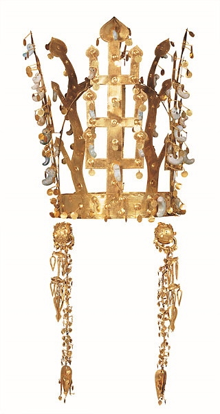 서봉총 금관(보물 제339호), 신라, 금속(금), 높이 35cm, 국립중앙박물관 소장.